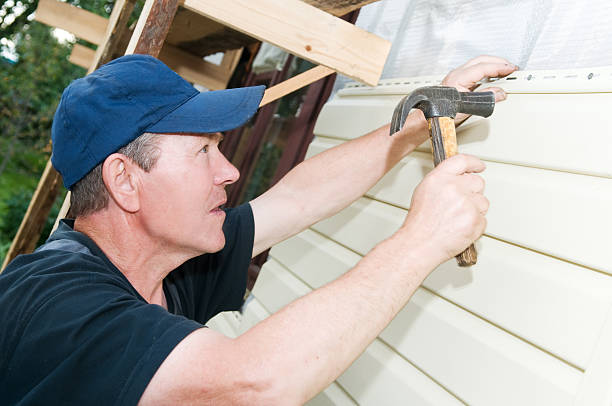 Affordable siding repair and maintenance services in Wade, MS